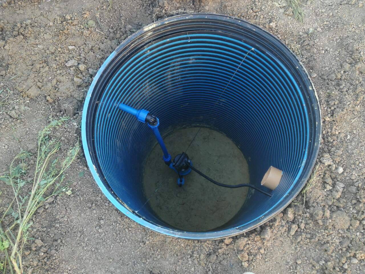 Монтаж Пластикового колодца для питьевой воды для скважины или канализации для септика: Инструкция