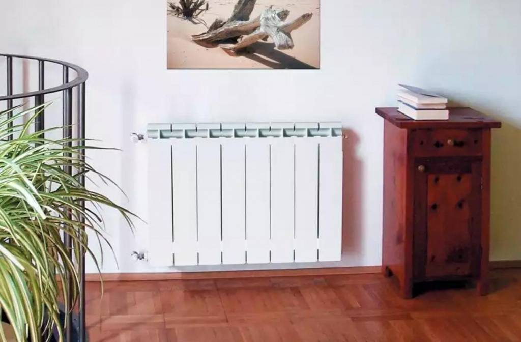 Батареи отопления — какие лучше для квартиры: виды радиаторов и критерии выбора, рейтинг лучших