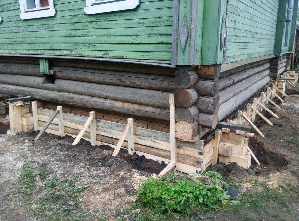 Как произвести замену фундамента под деревянным домом: технология