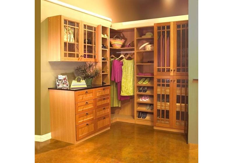 Планировка гардеробных комнат маленьких размеров, дизайн, обустройство