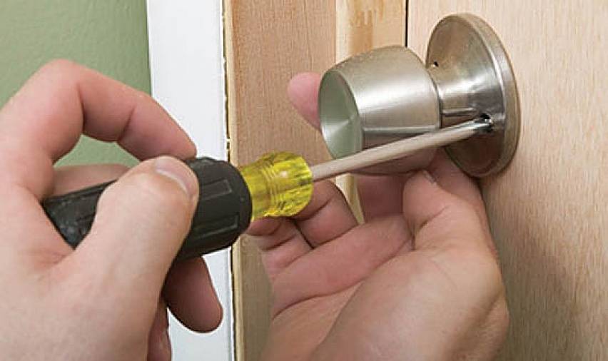 Как установить дверную ручку – установка дверных ручек своими руками