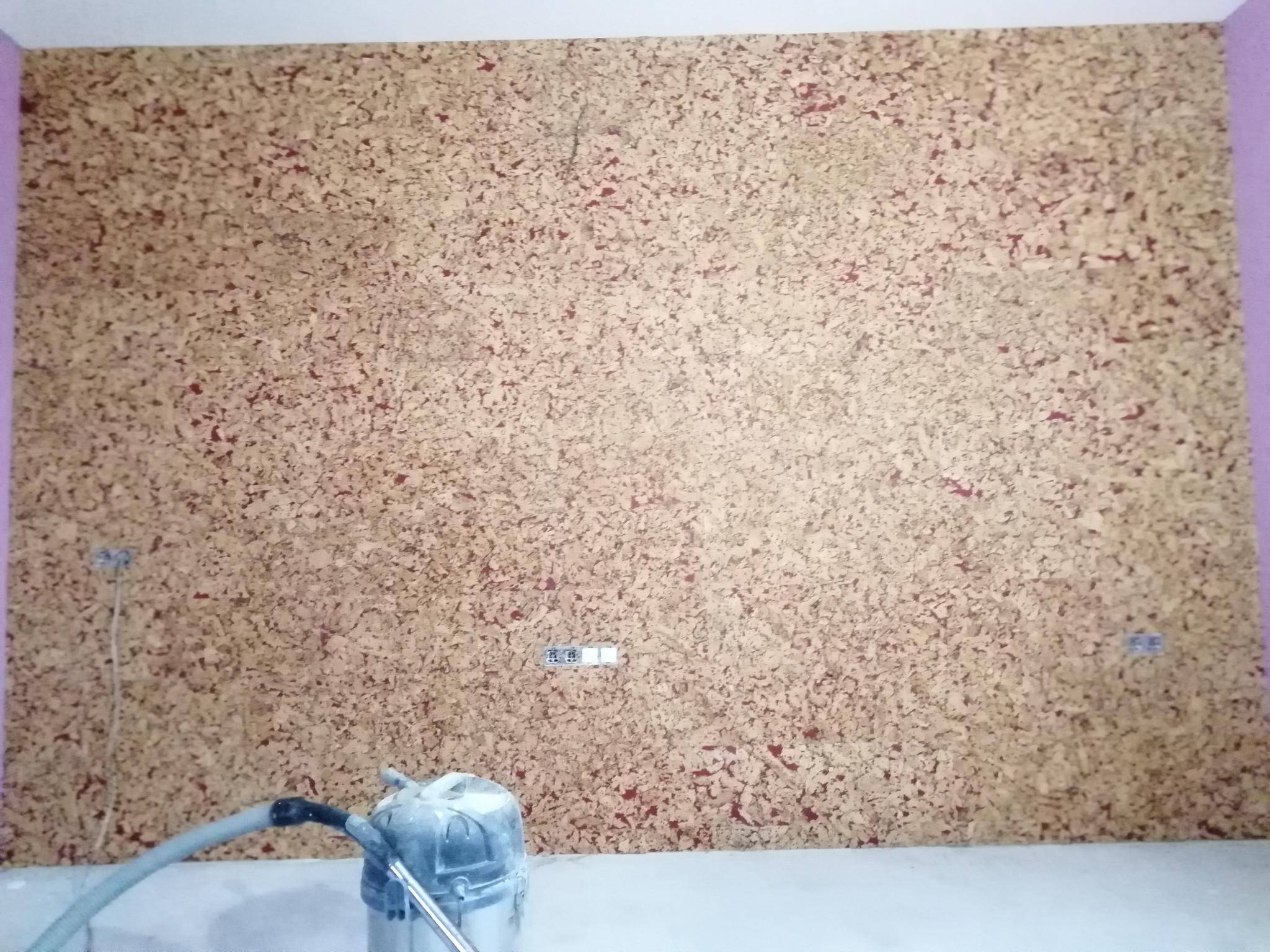 Как клеить пробку на стены - технология оклеивания стен пробкой (+ фото)