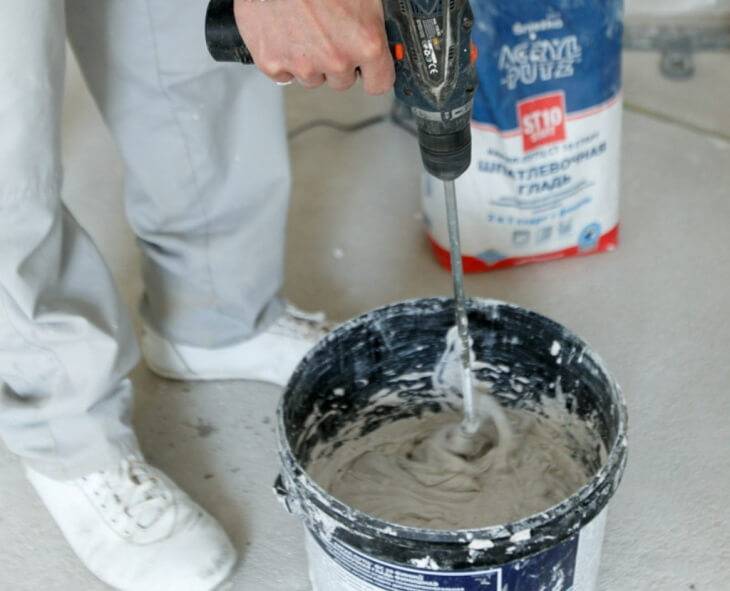Как развести шпаклевку для покраски стен