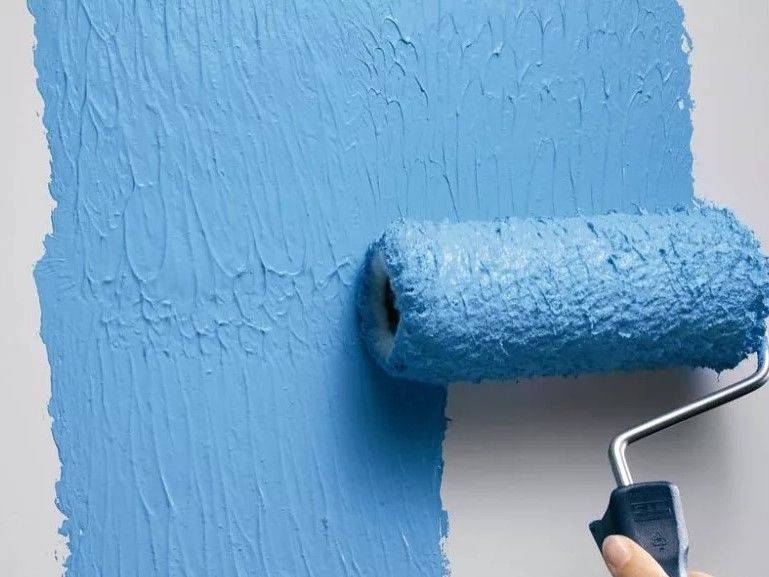 Акриловая краска для стен и потолков: состав, виды, порядок нанесения