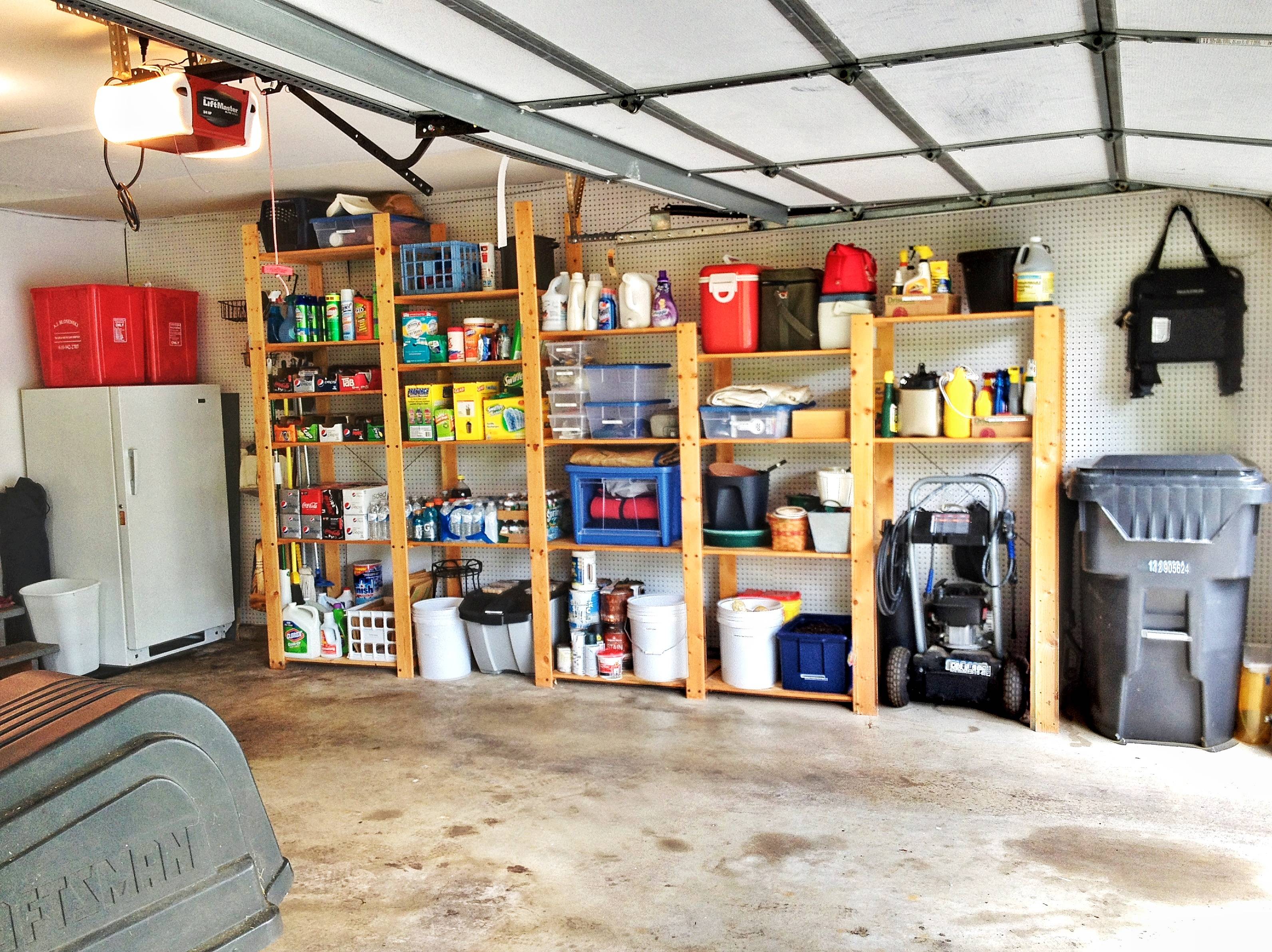 45 вариантов самодельных полок для гаража