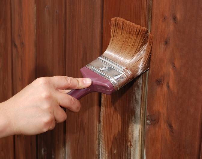 Как покрасить деревянную дверь: технология покраски своими руками | двери дома