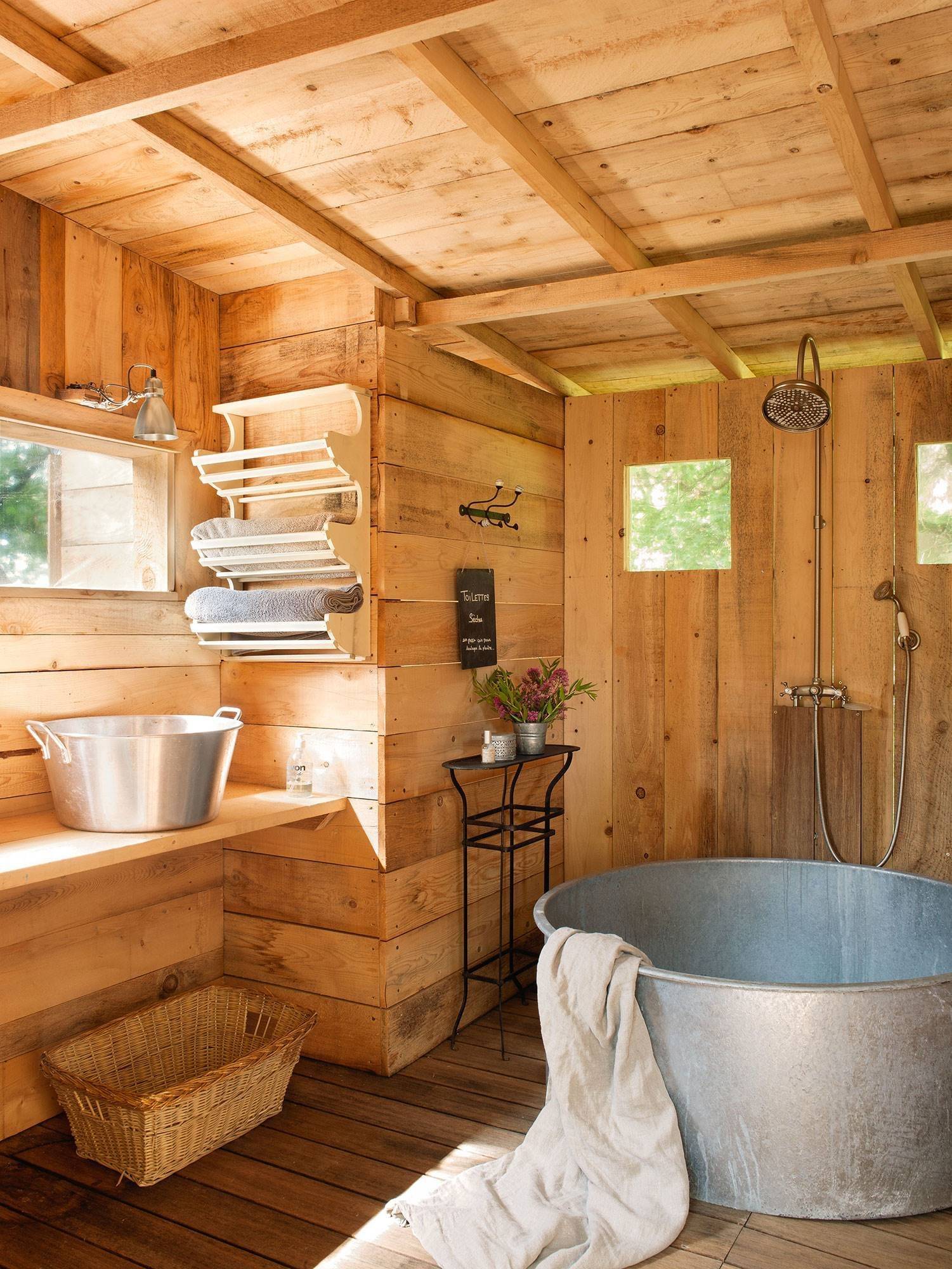 Интерьер ванной в загородном доме: Инструкции по подбору элементов