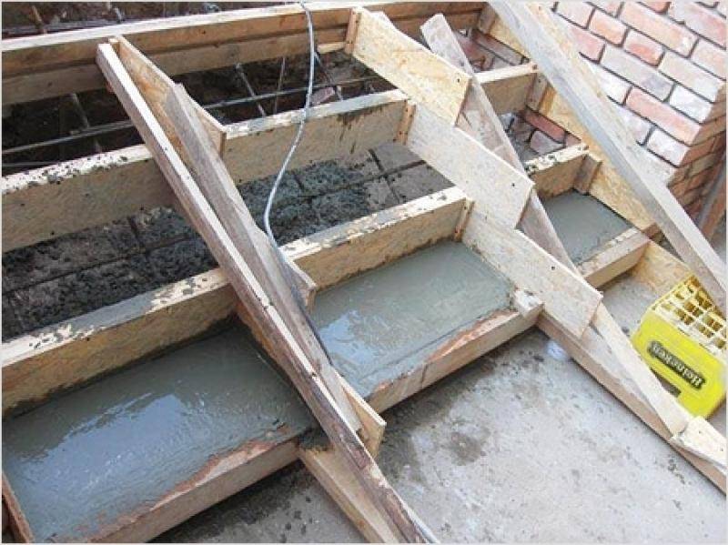 Как залить крыльцо из бетона своими руками: армирование, видео