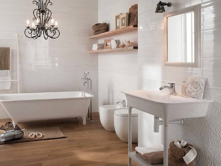 Какая плитка лучше для ванной: матовая или глянцевая