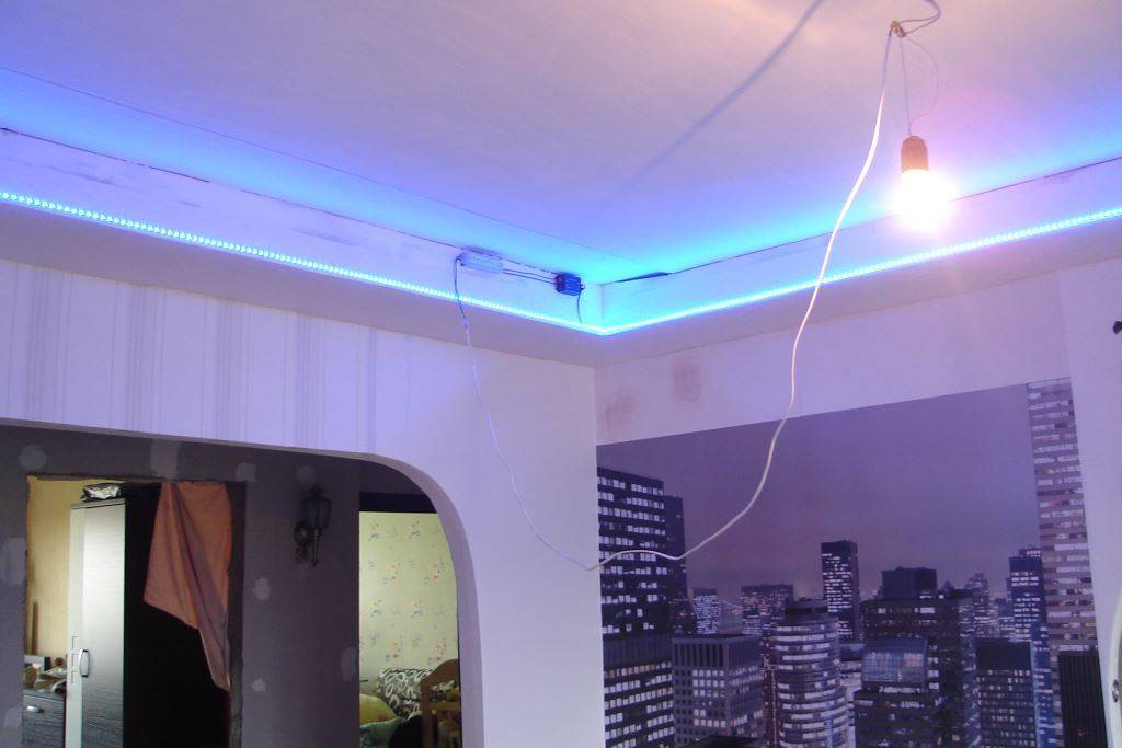 Натяжной потолок с подсветкой: 80+ фото, дизайн с светодиодной лентой, дюралайт и др.