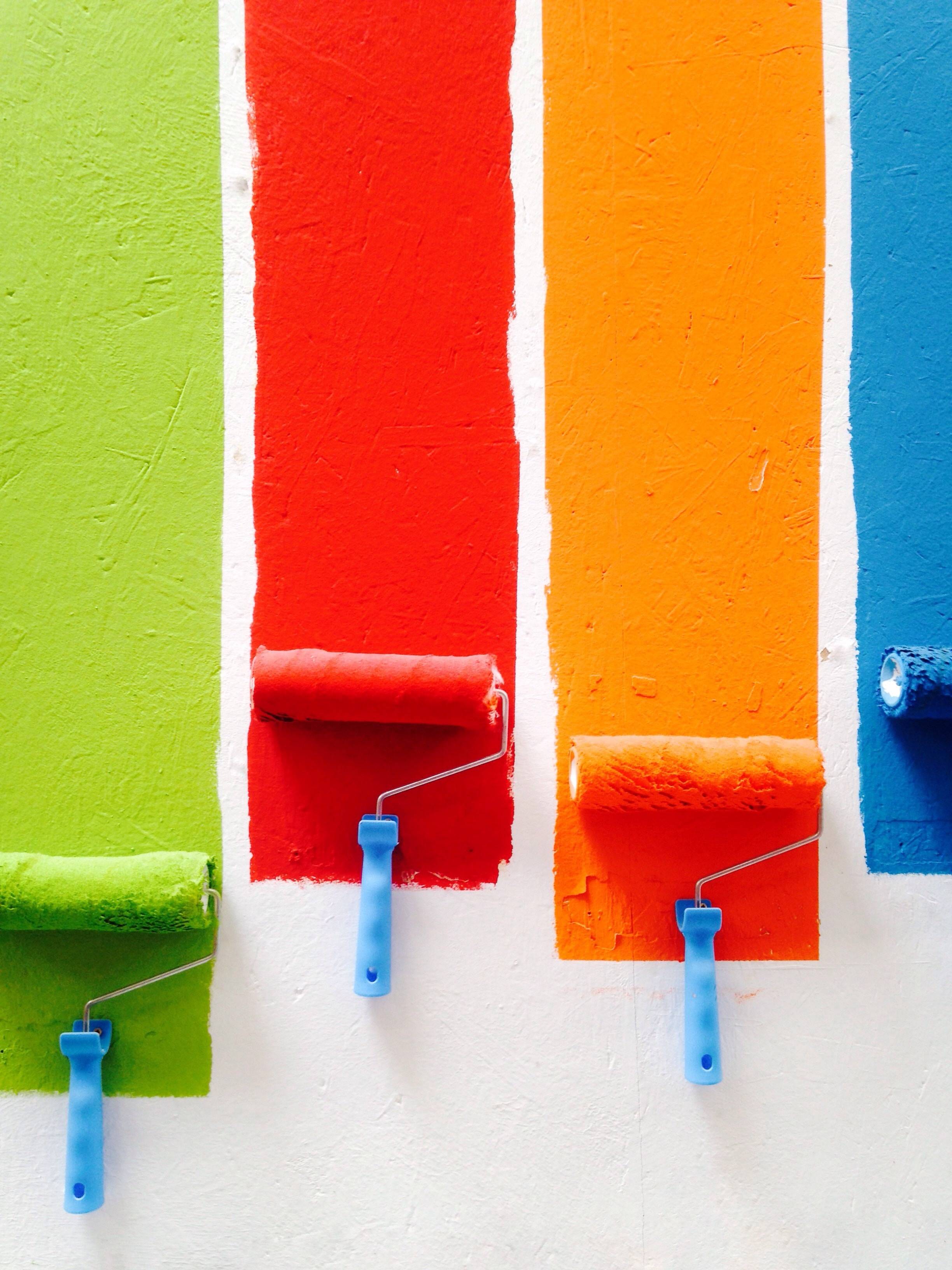 Особенности состава и применения акриловых красок для художественной росписи стен