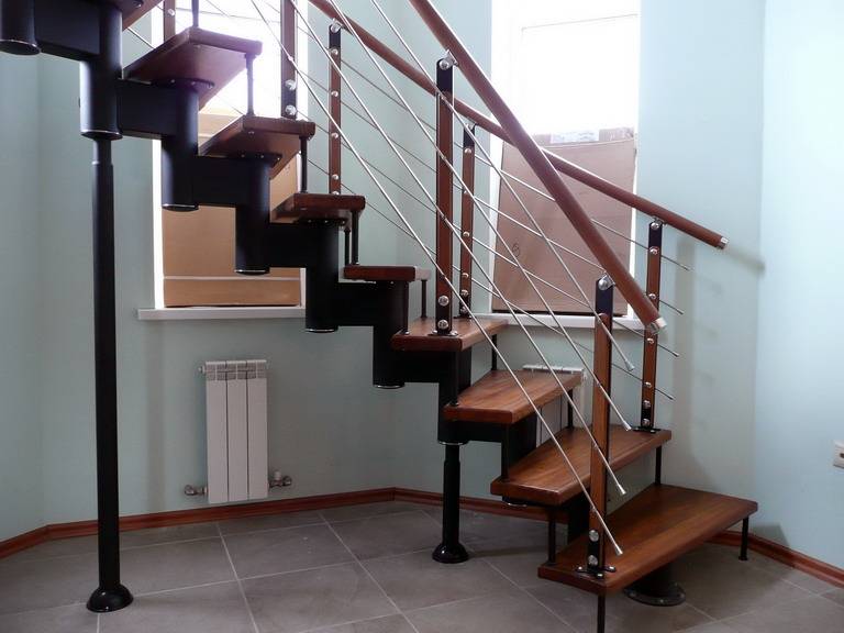 Какую лестницу лучше сделать на второй этаж