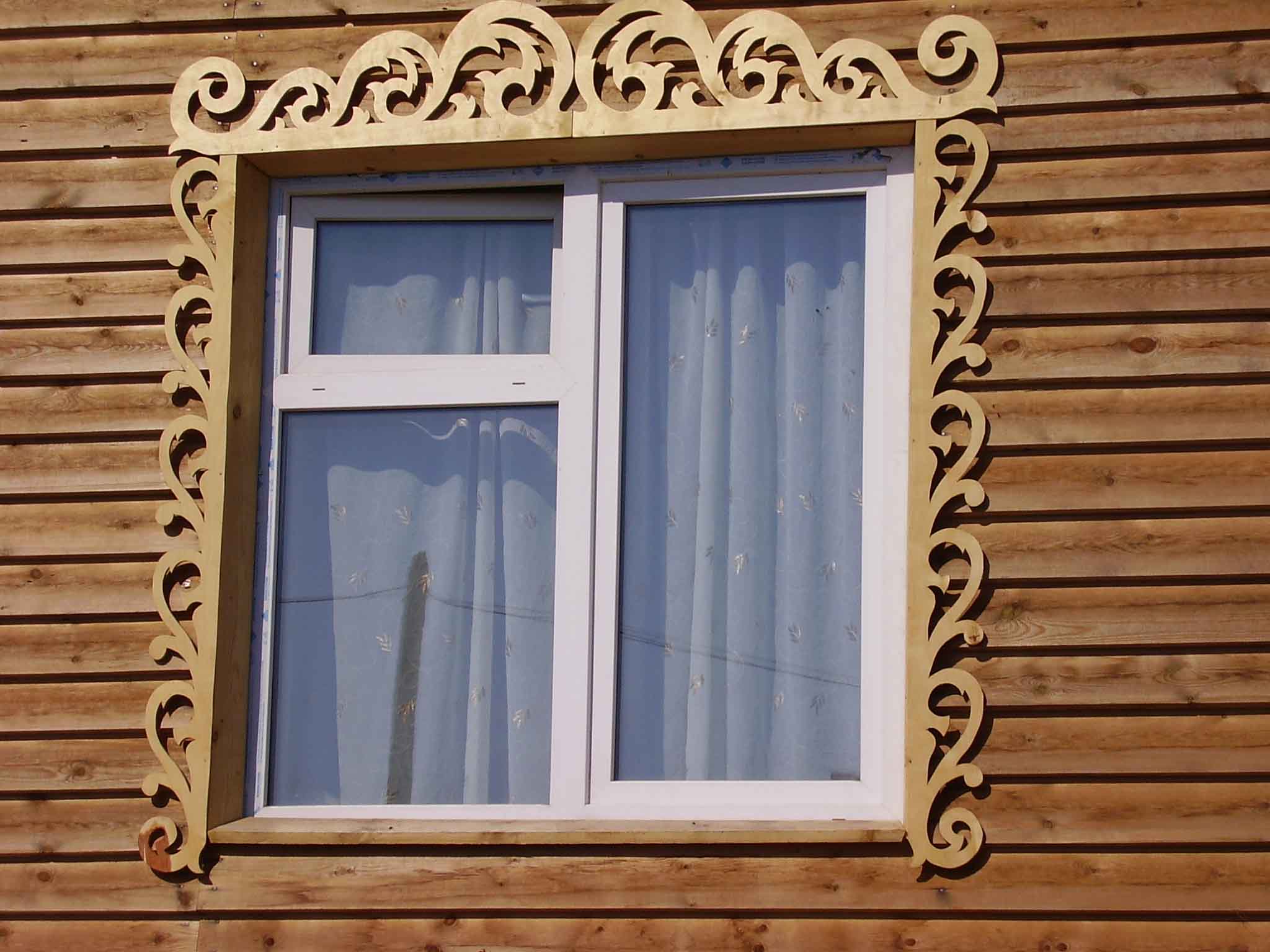 Деревянные наличники на окна – резные узоры для обрамления окон