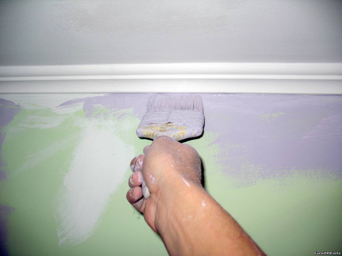 Акриловая краска для стен и потолков: особенности и преимущества