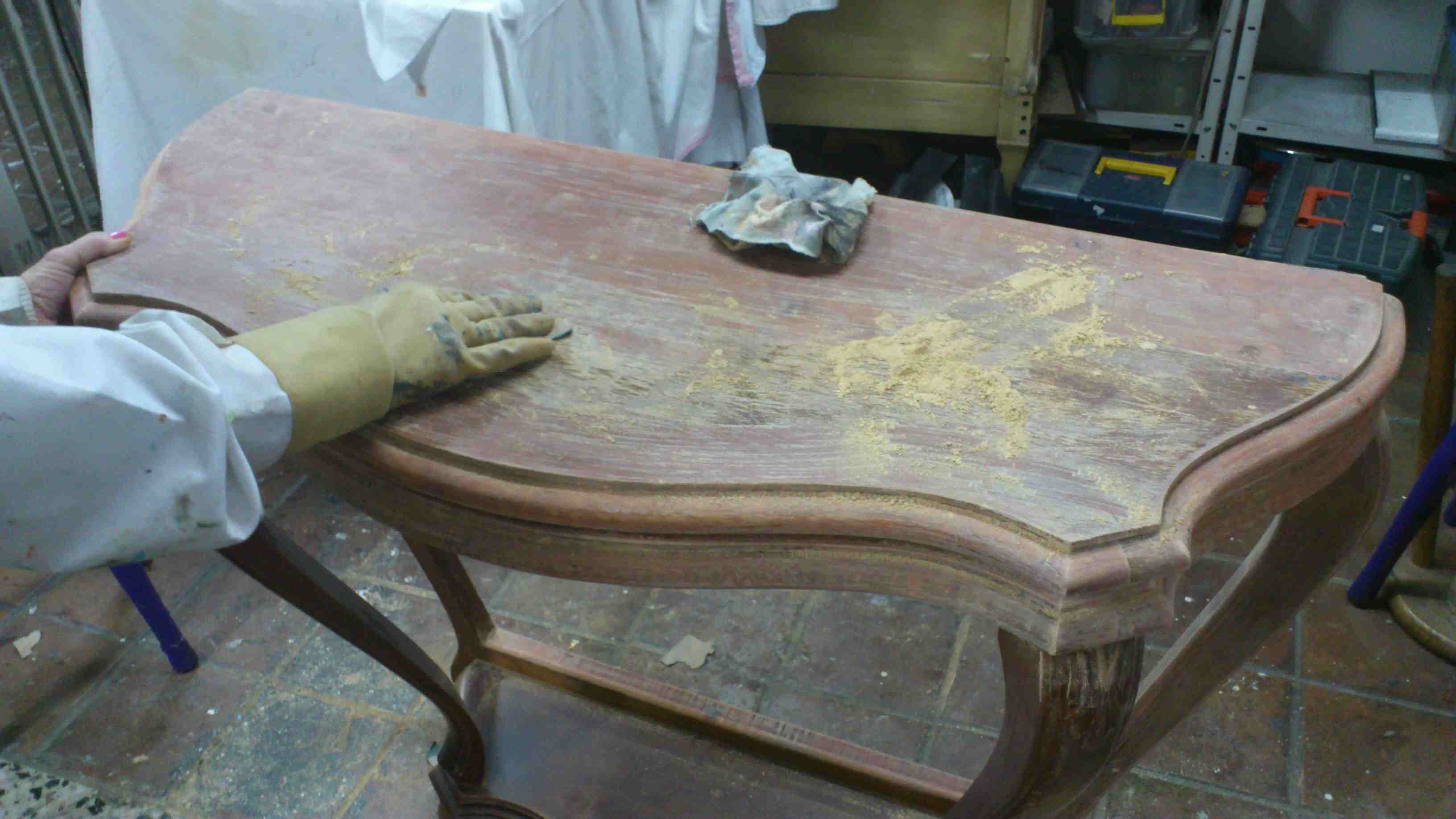 Технологии реставрации и ремонт деревянной мебели своими руками