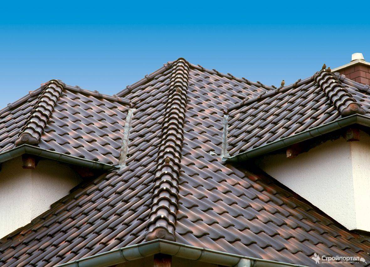 Коричневая металлочерепица: 100 фото крыш частных домов