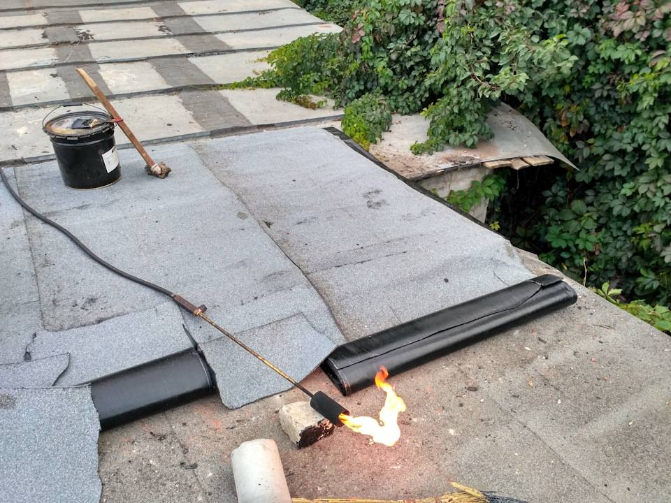Ремонт крыши гаража — все способы своими руками