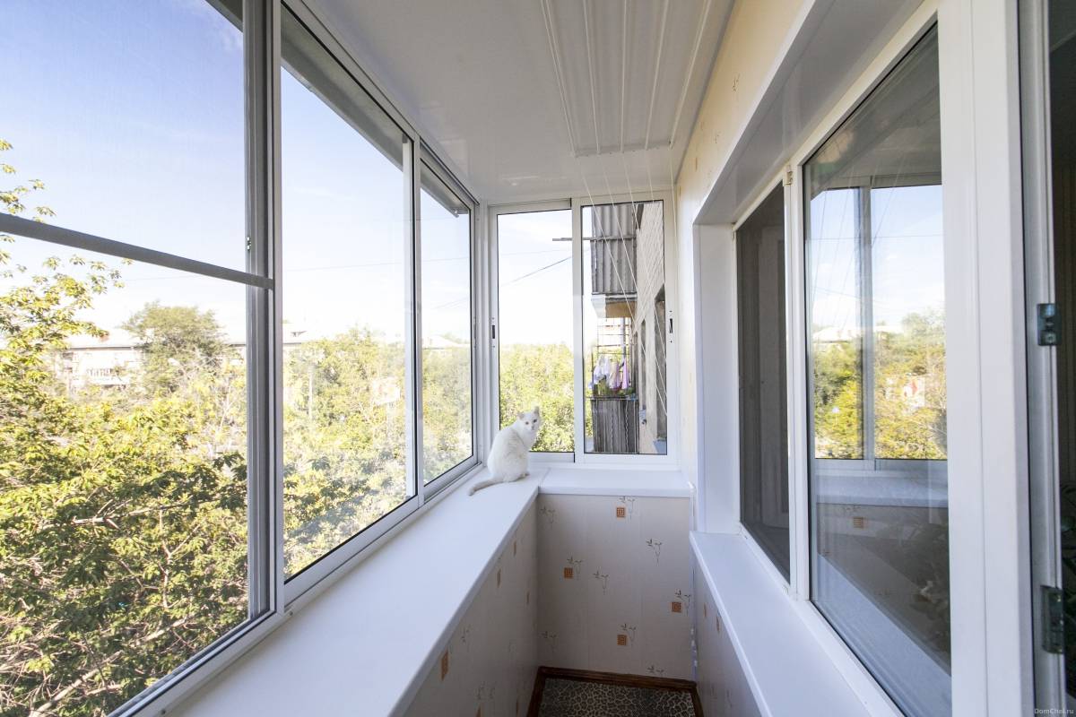 Что выбрать для балкона: пластик или алюминий?