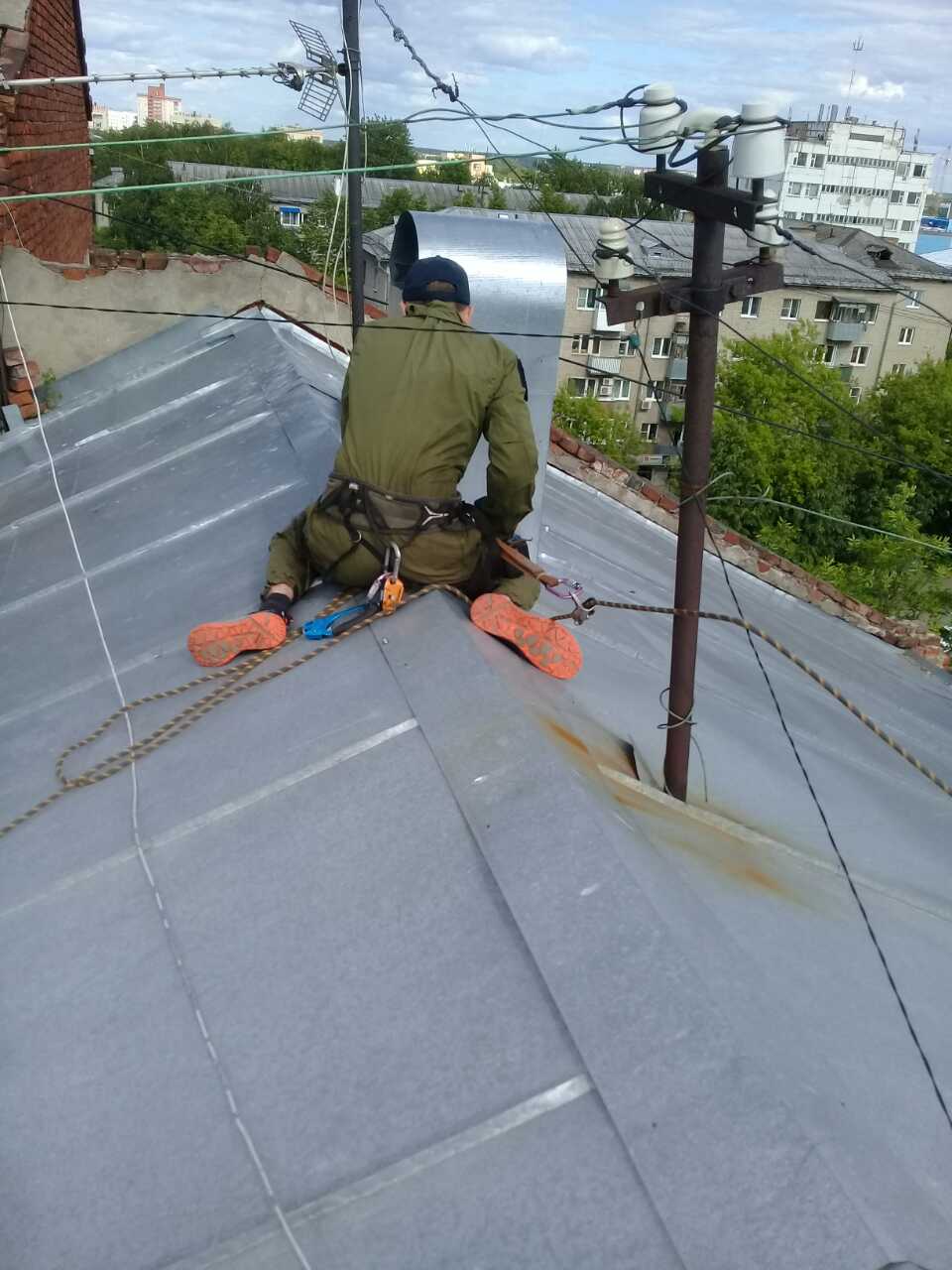 ➤ виды страховок при работе на крышах | мы строители ✔1