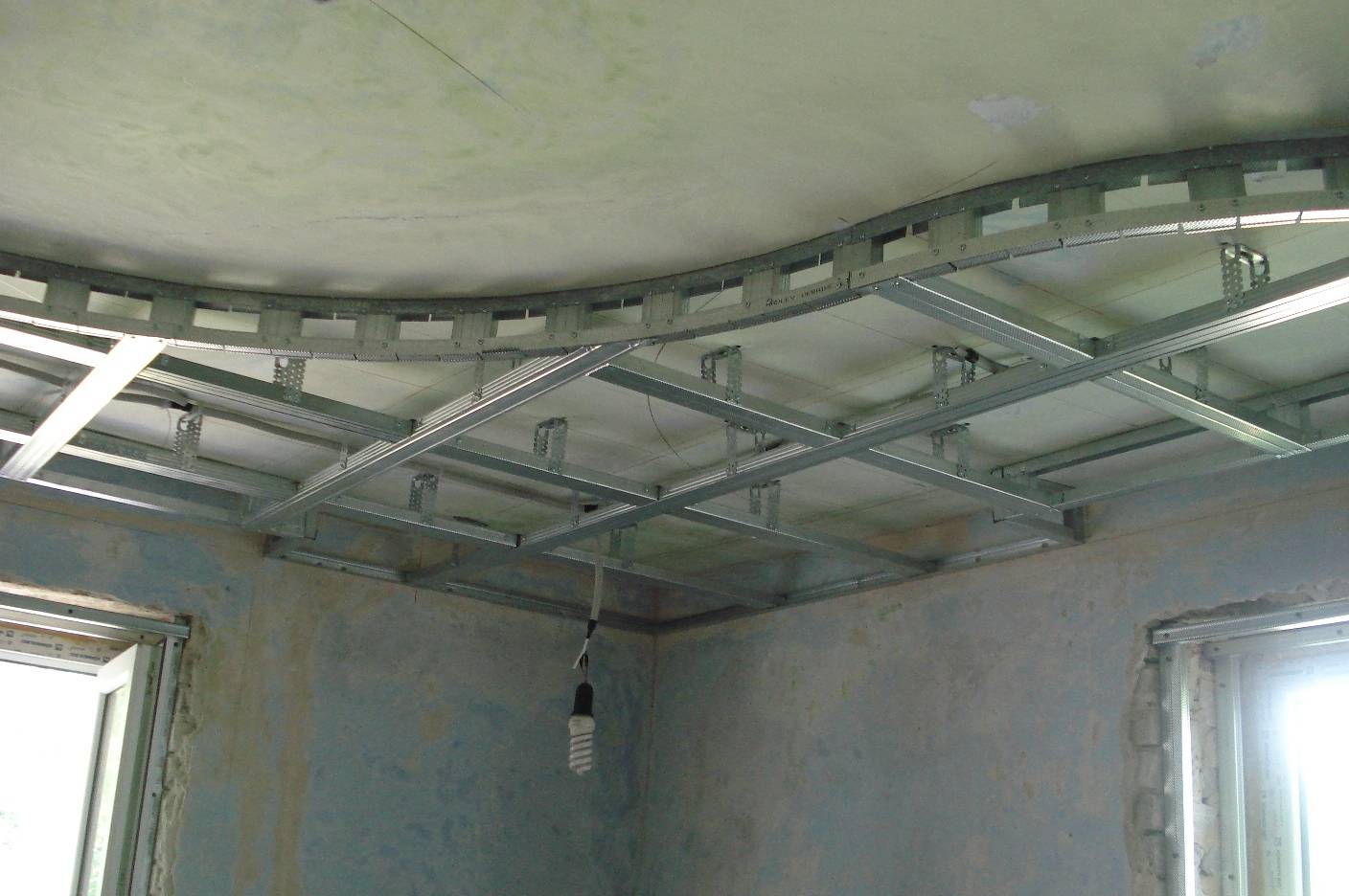 Подвесной потолок своими руками: как делать навесной потолок, пошаговая инструкция, как сделать, собрать каркас