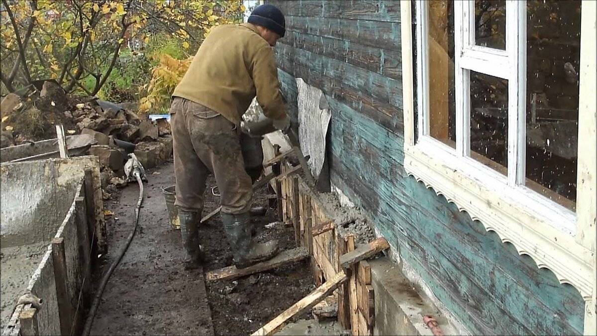 Как подвести фундамент под старый деревянный дом: своими руками