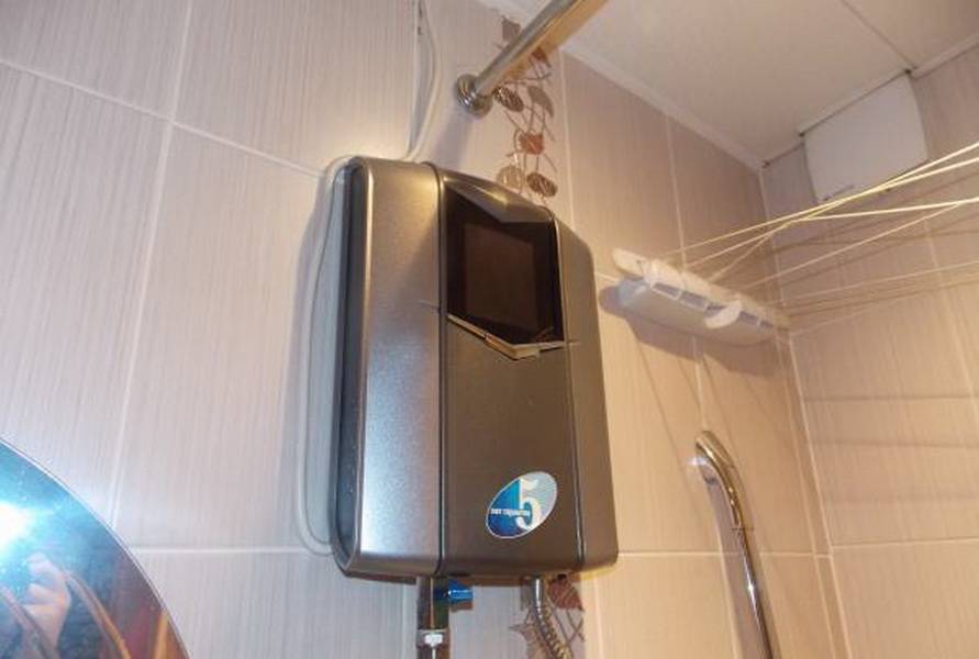 Как выбрать проточный водонагреватель: обзор и советы покупателям