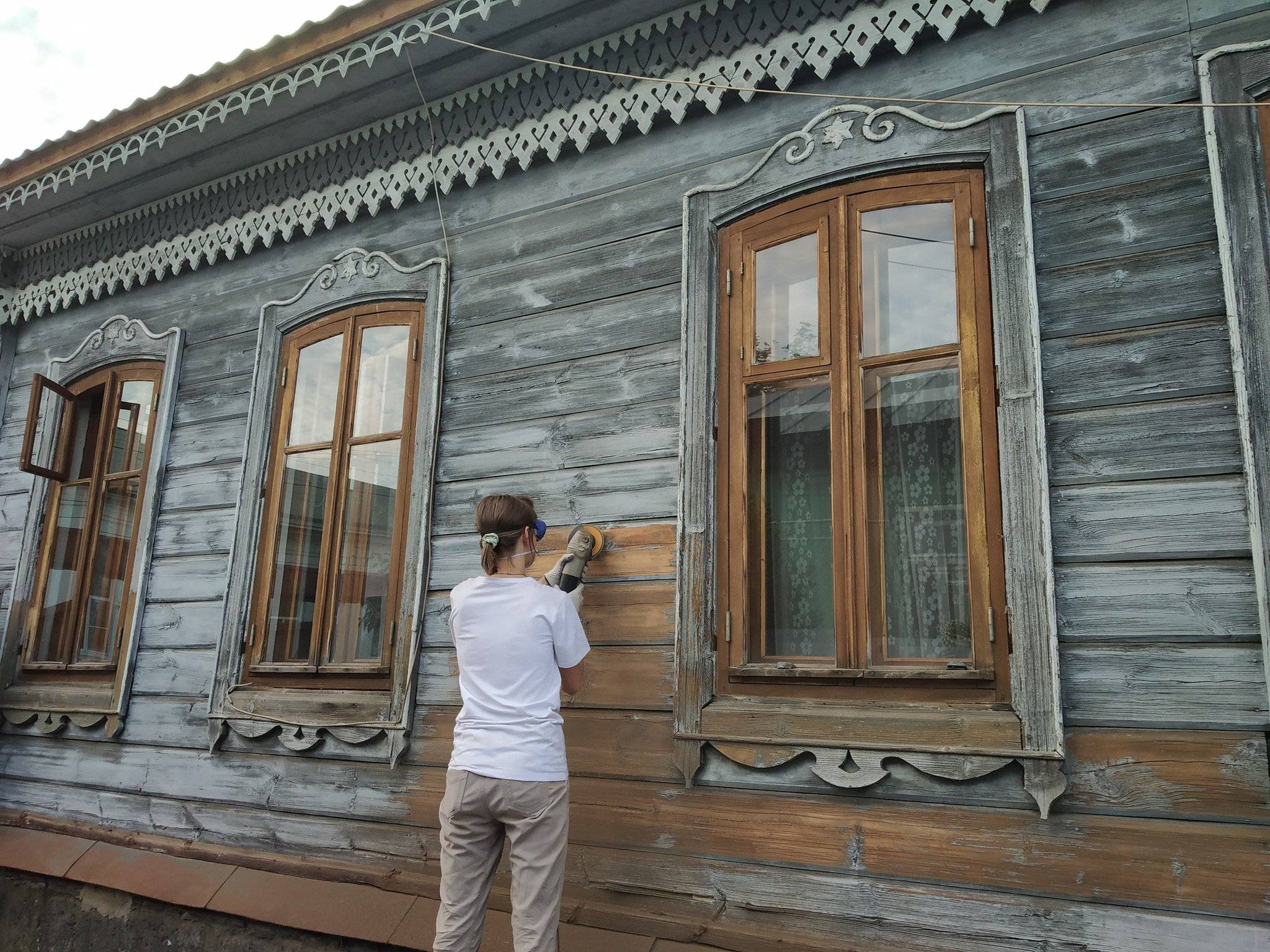 Ремонт деревянного дома своими руками, обновление стен, кровли, реставрация венцов