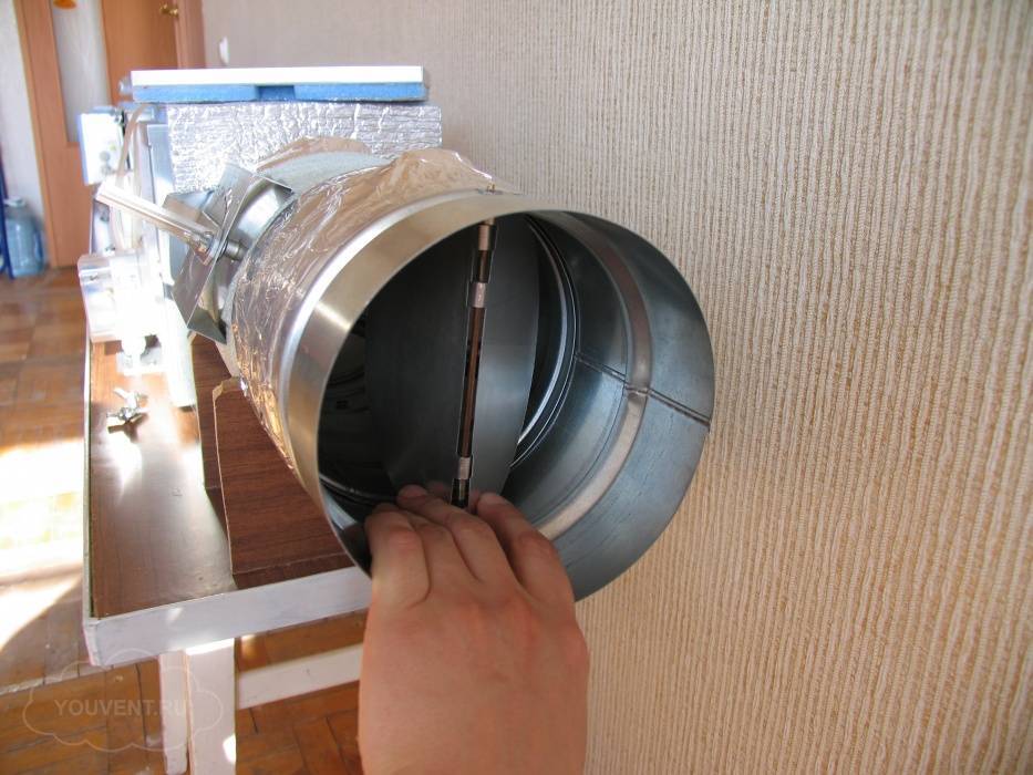 Обратный клапан вентиляции – установка на вытяжку своими руками