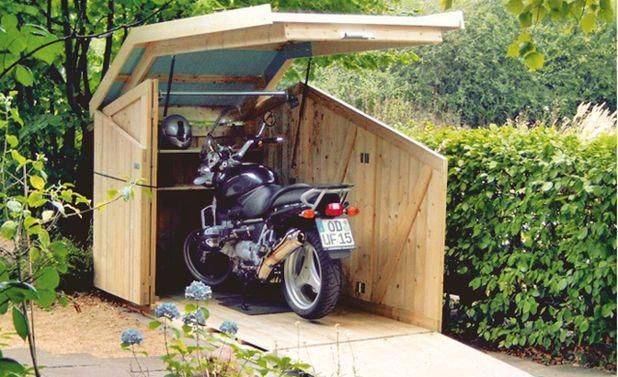 Выбор материалов и строительство гаража для мотоцикла или скутера своими руками