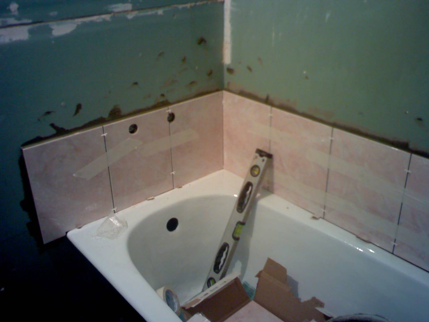Как положить плитку на гипсокартон в ванной — пошаговая инструкция