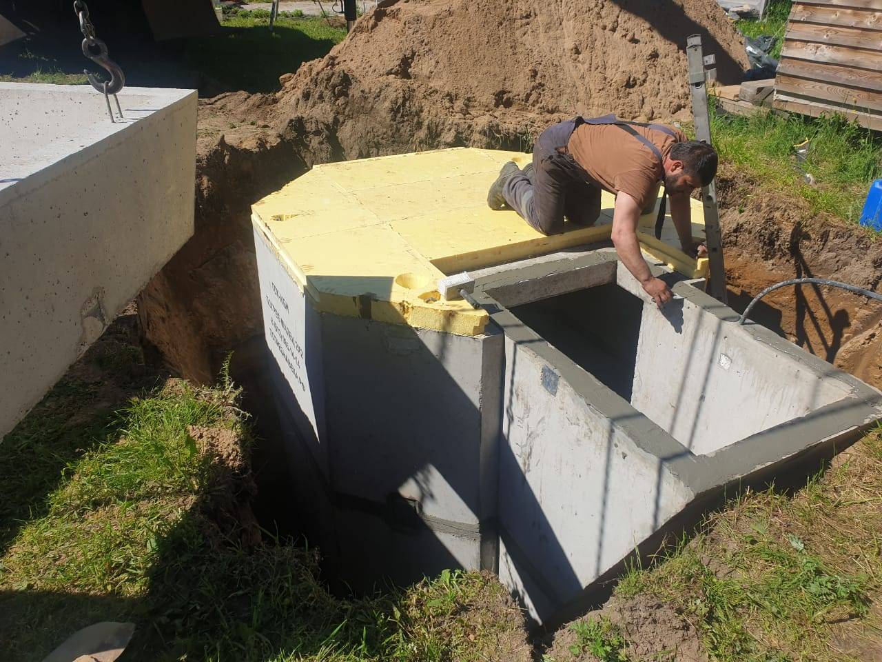 Как сделать погреб из бетонных колец 2м: схемы, видео, технологии монтажа