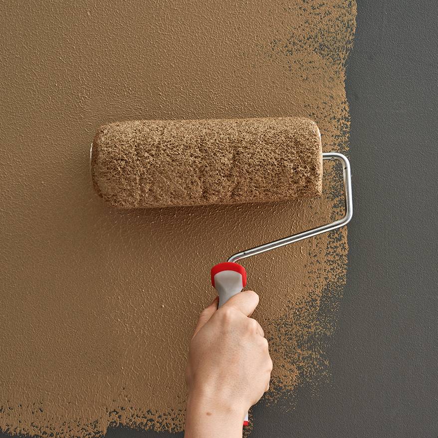 Акриловая краска для стен и потолков: выбор и покраска