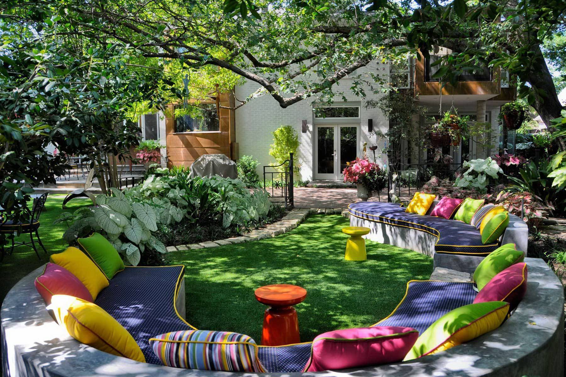 Дизайн двора частного дома (60 фото): создаем красивый экстерьер