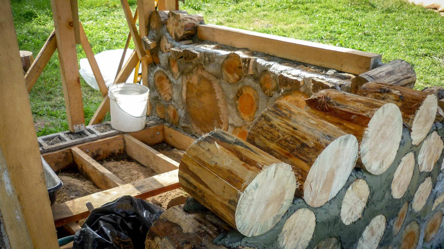 Столбчатый деревянный фундамент своими руками