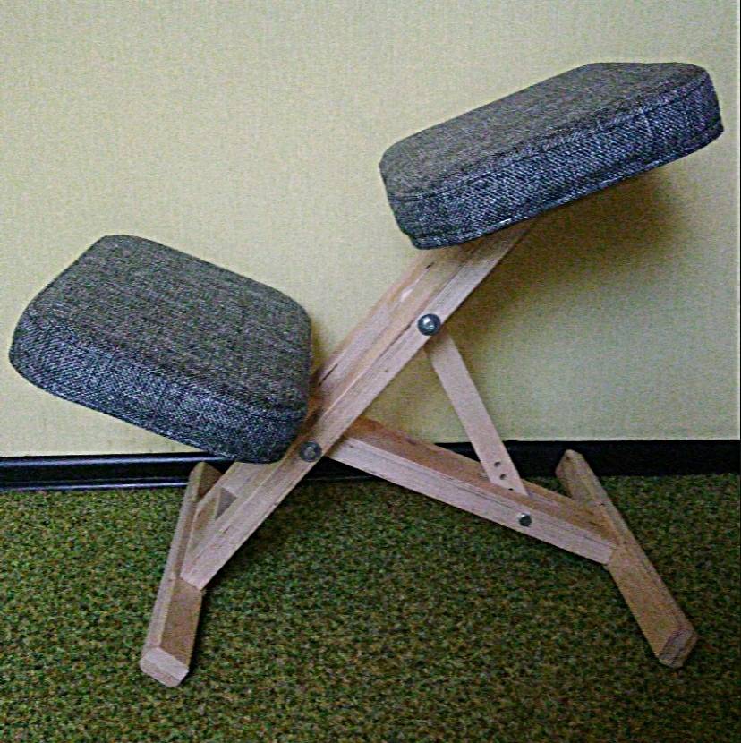 Польза или вред ортопедического коленного стула с упором. как сделать коленный стул своими руками?