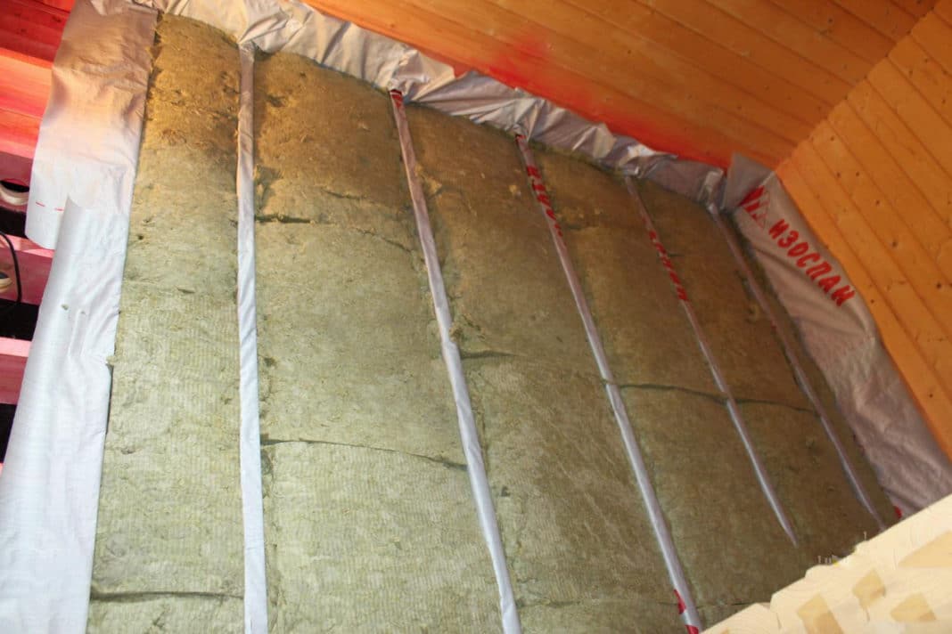 Пароизоляция потолка: особенности правильной укладки пароизоляции в деревянных перекрытиях дома