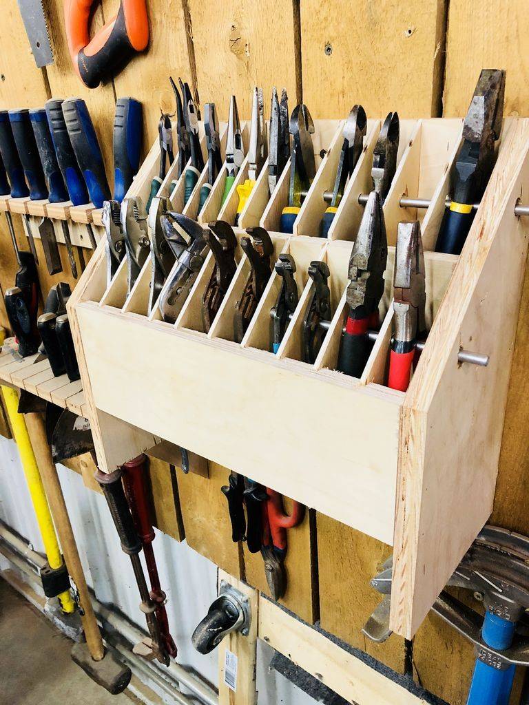 Хранение инструмента в гараже: как разместить и сделать стенды своими руками
