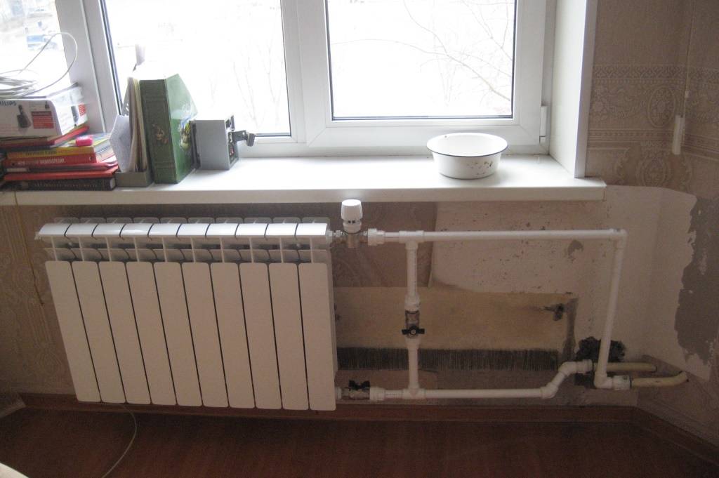 Как установить радиаторы отопления в квартиру своими руками?
