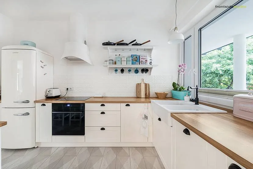 Белая кухня с белой столешницей (100+ фото)